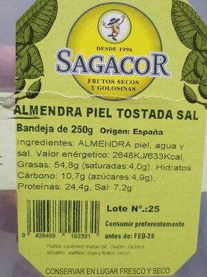 Alemndra piel tostada sal