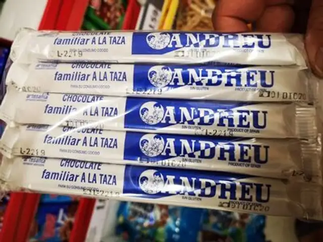 Chocolate familiar a la taza front packaging
