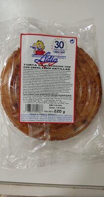 Torta de bizcocho con crema sabor natillas