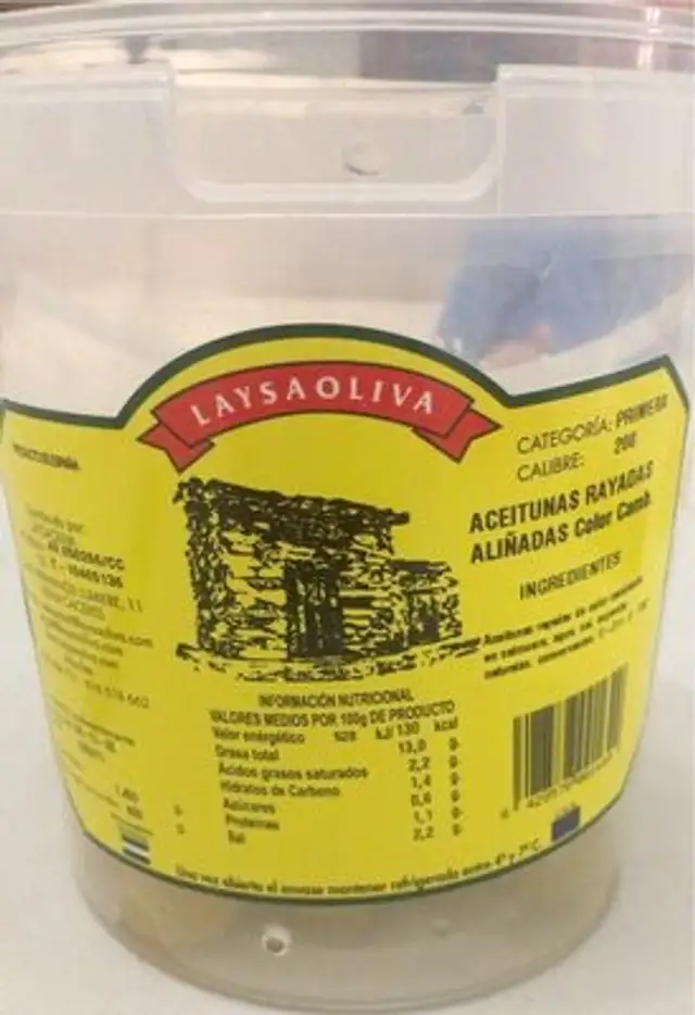 Aceitunas rayadas aliñadas