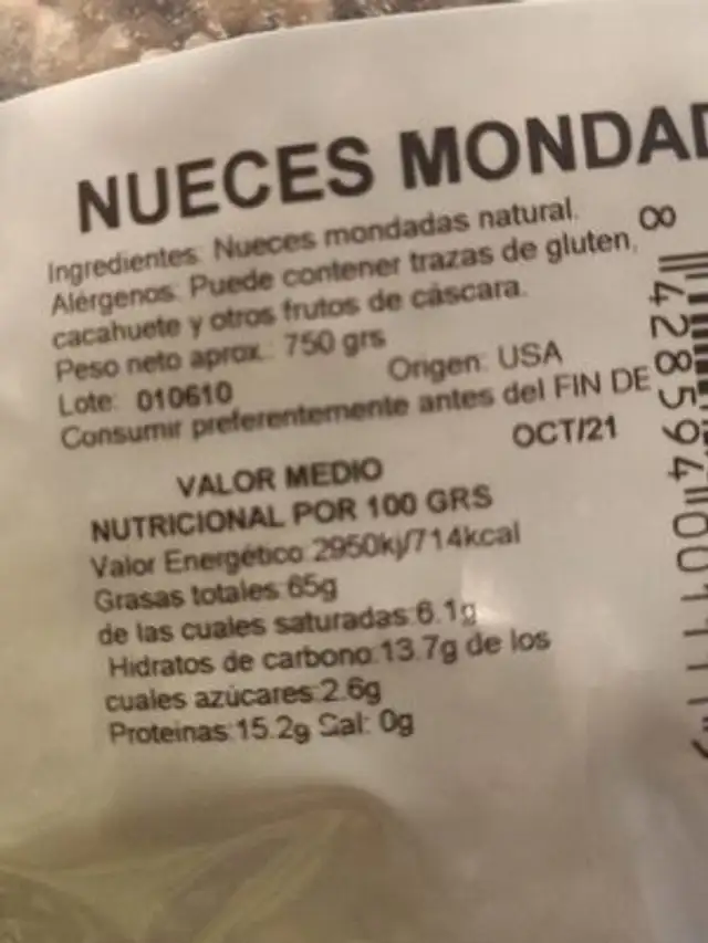 Nueces mondadas nutrition facts table