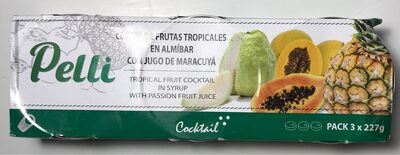 Cóctel de frutas tropicales en almíbar con jugo de maracuyá