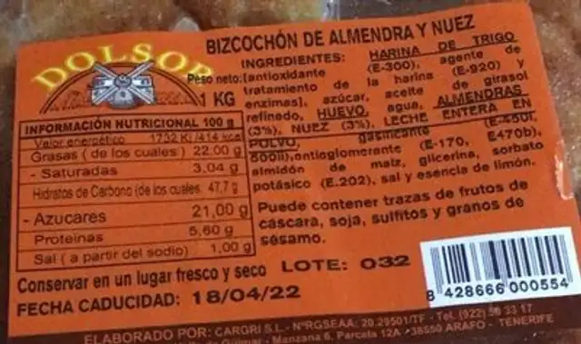 BIZCOCHON DE ALMENDRA Y NUEZ