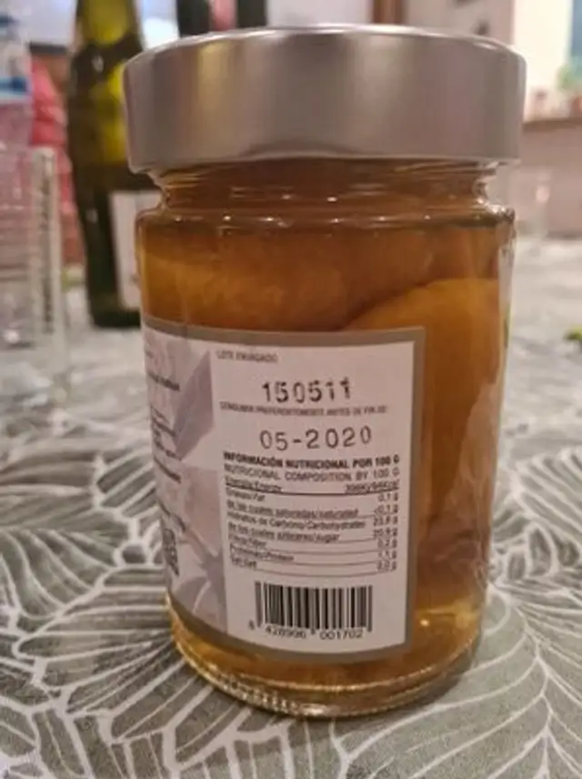 Níspero en almíbar nutrition facts table