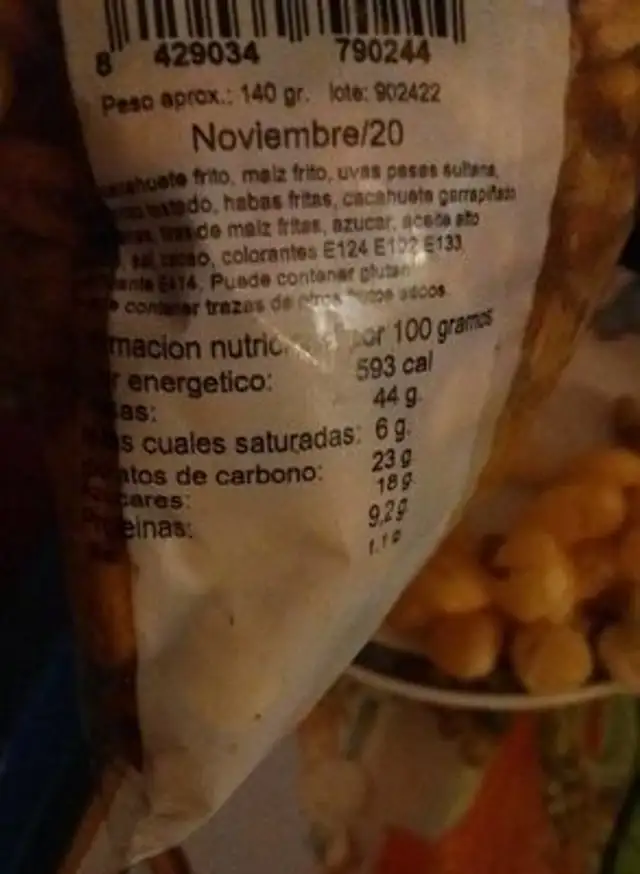 Revuelto extra de frutos secos nutrition facts table