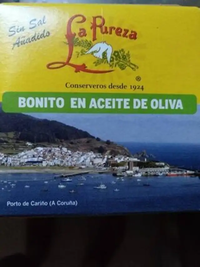 La pureza bonito en aceite de oliva