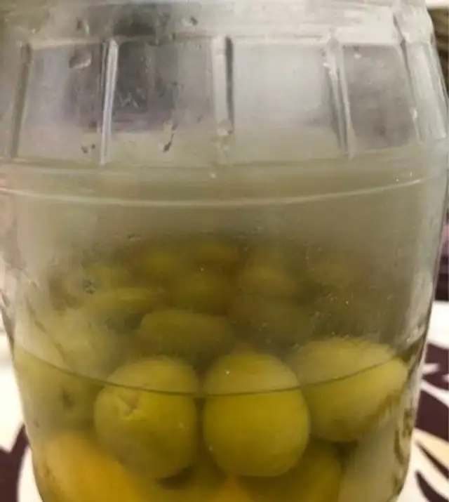 Aceituna verde deshiesada sabir anchoa
