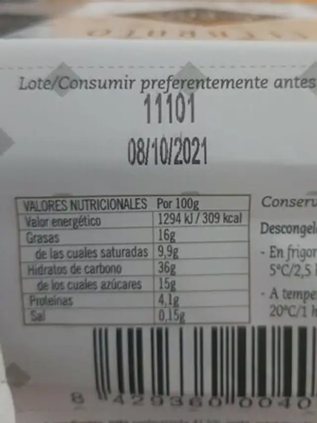 Tarta de nata y yema tostada nutrition facts table