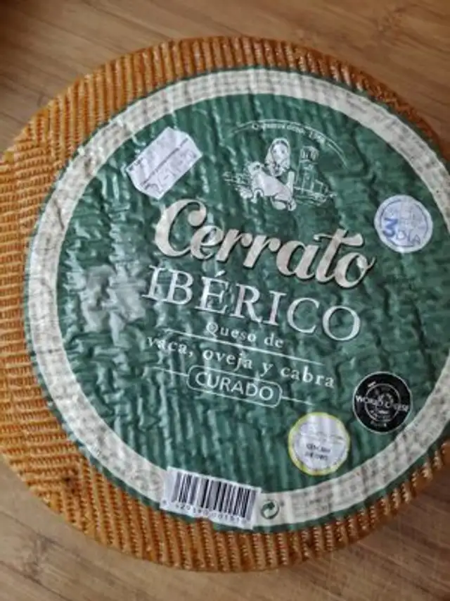 Queso de vaca, oveja y cabra