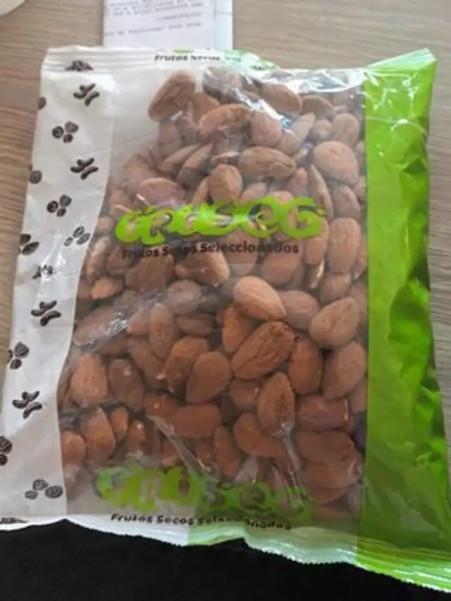 Amandes décortiquées crues