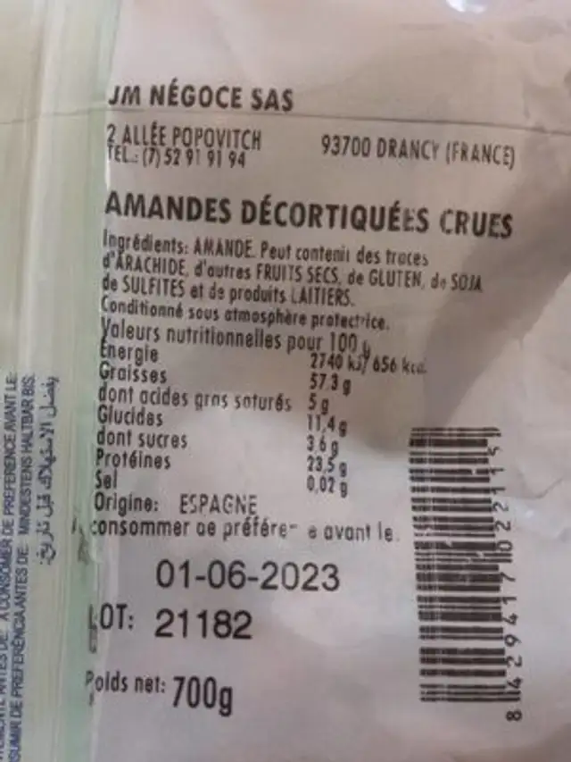 Amandes décortiquées crues nutrition facts table