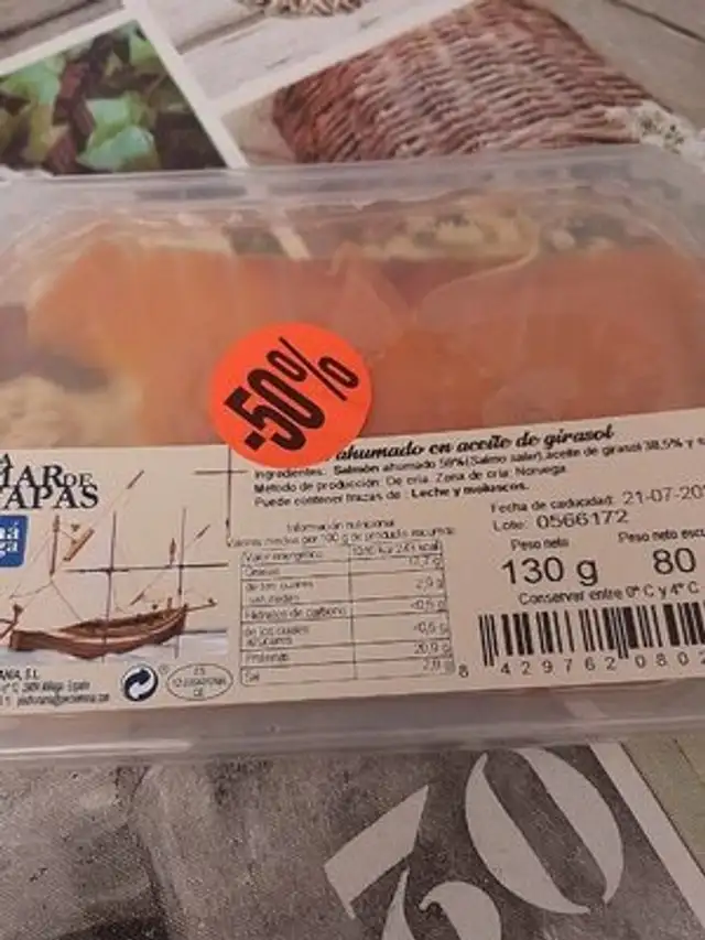 Salmón ahumado en aceite de girasol