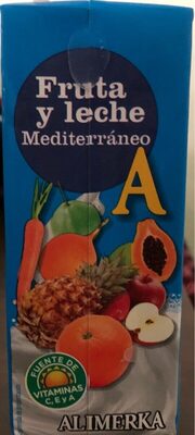 Fruta y leche mediterráneo