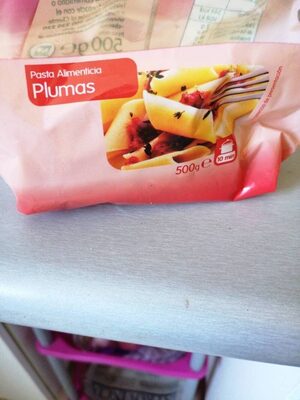 Pasta alimenticia plumas.