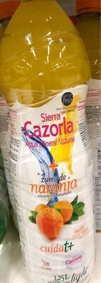 Agua mineral natural + zumo de naranja