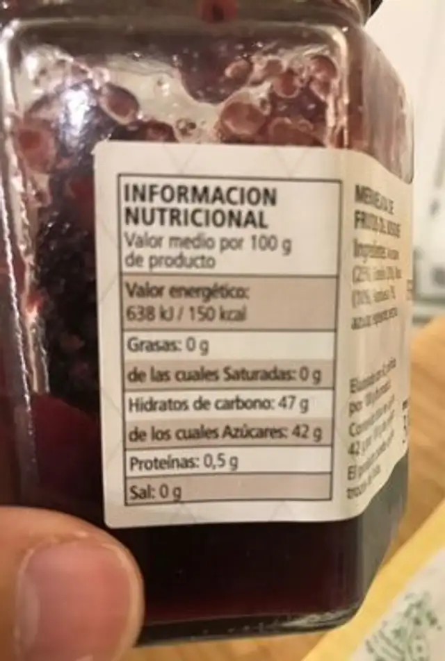 Mermelada Frutos del Bosque nutrition facts table
