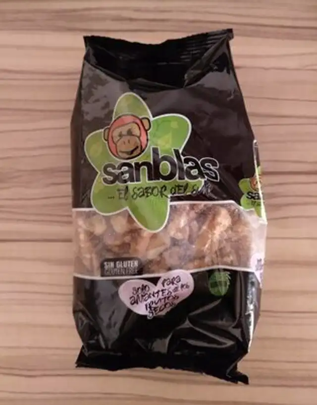 Nuez pelada front packaging