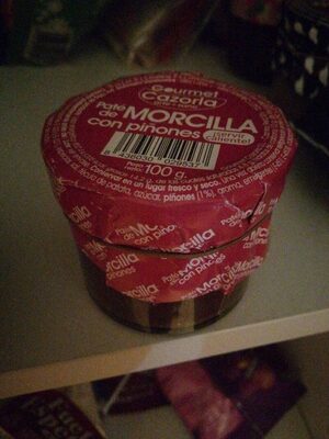 Pate de morcilla con piñones