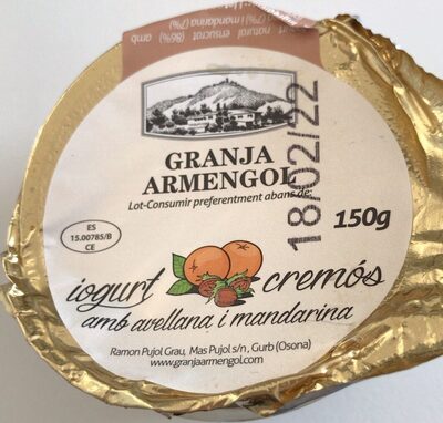 Iogurt cremos amb avellana i mandarina