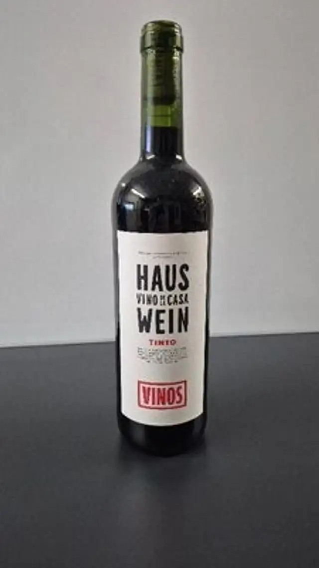 Haus Wein Rot 2023