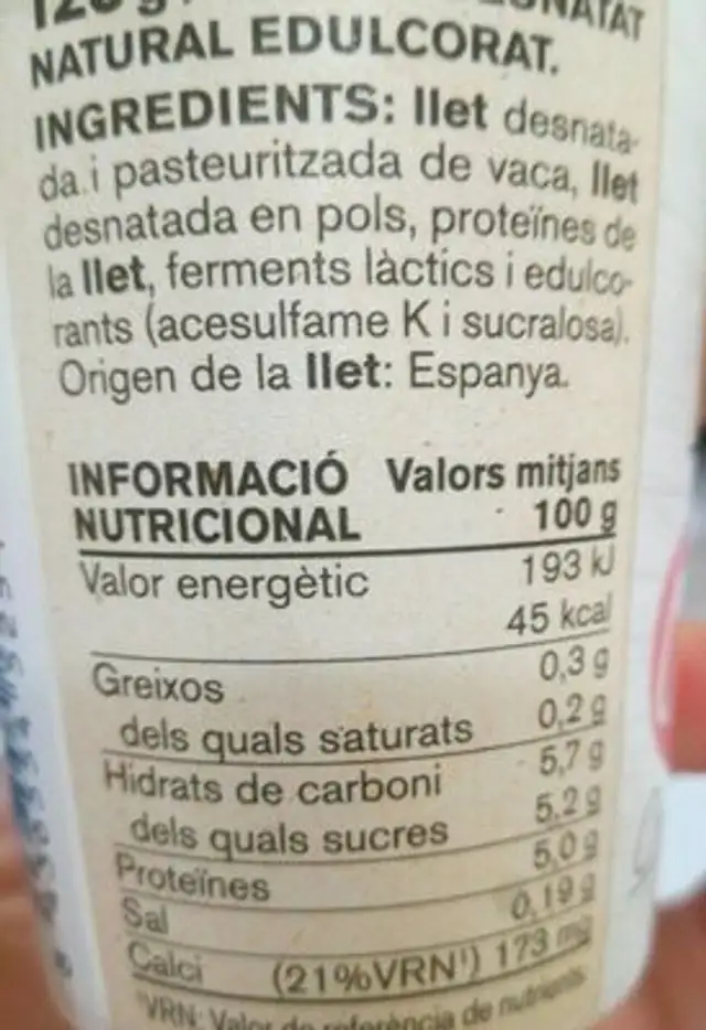 IOGURT DESNATAT NATURAL EDULCORAT nutrition facts table