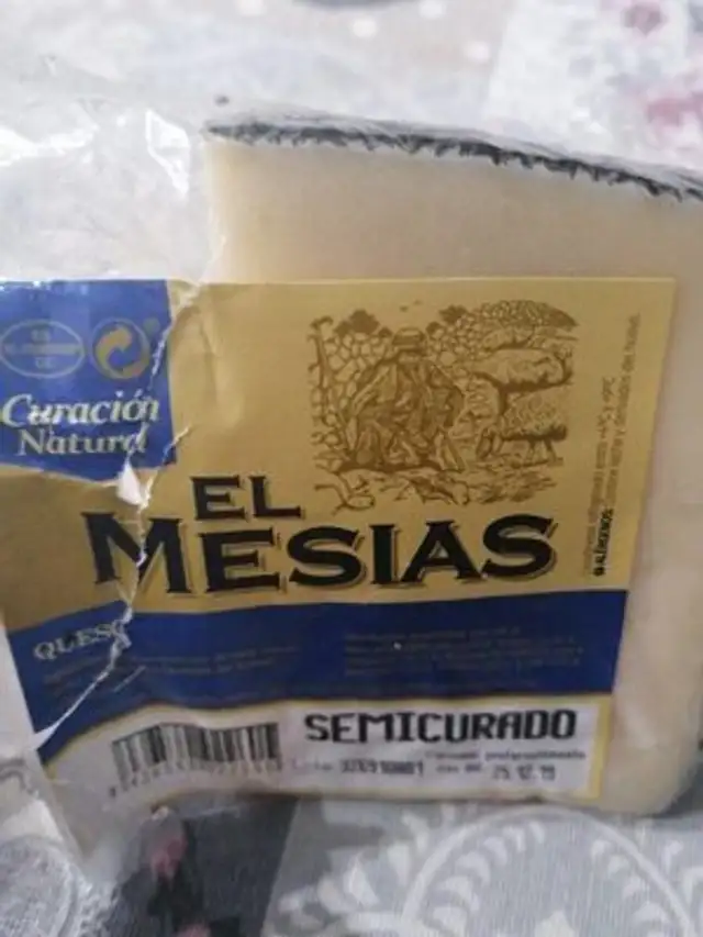 Queso semicurado nutrition facts table