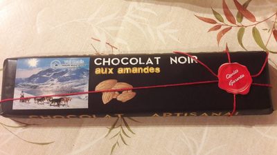 Chocolat noir artisanal aux amandes front packaging