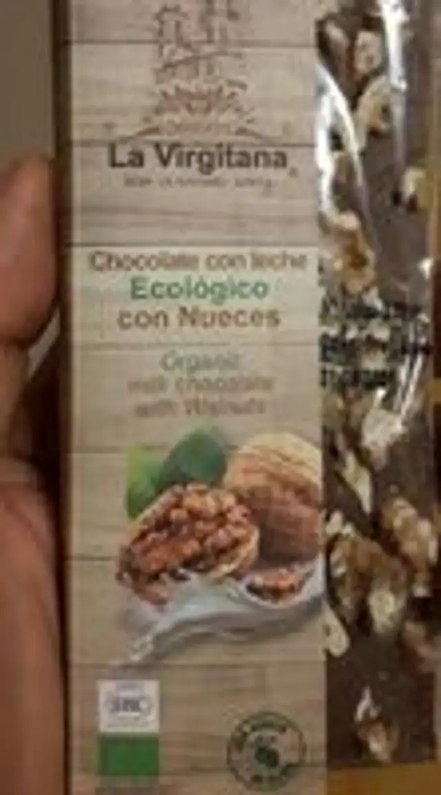 Chocolate con leche con nueces
