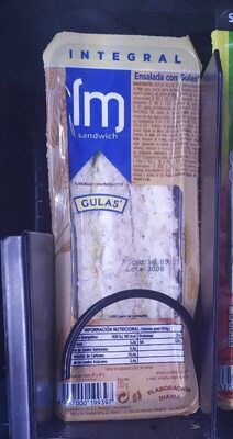 Sándwich integral ensalada con gulas