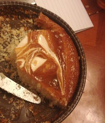 Gâteau au caramel et à la crème