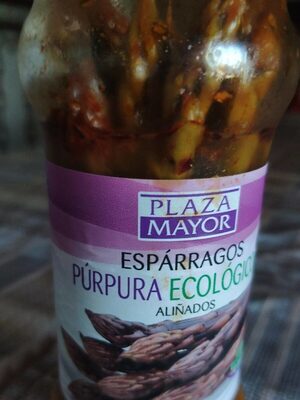 Espárragos púrpura ecológicos aliñados