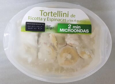 Tortellini de ricotta y espinacas a los 4 quesos