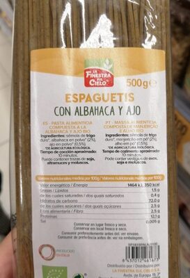 Espaguetis con albahaca y ajo