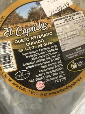 Queso artesano curado front packaging