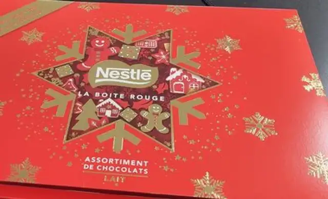 La boîte rouge front packaging