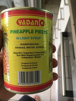 Ananas en boîte