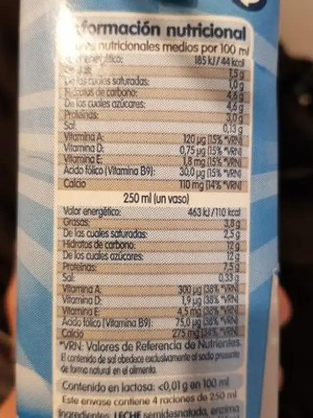 Leche semidesnatada sin lactosa ingredients label