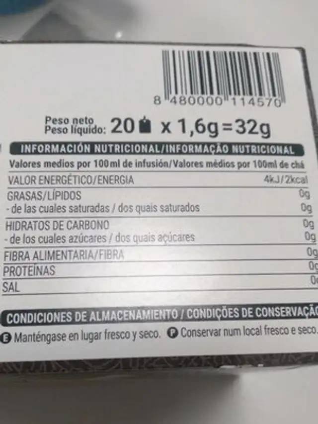 Té negro con canela nutrition facts table