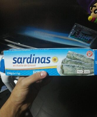 Sardinas en aceite de girasol front packaging