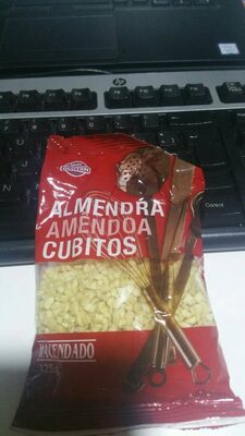 Almendra cubitos