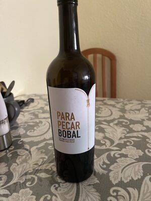 Vino tinto bobal