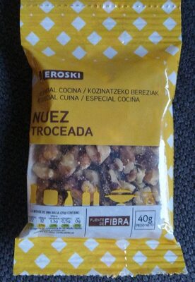 Nuez troceada
