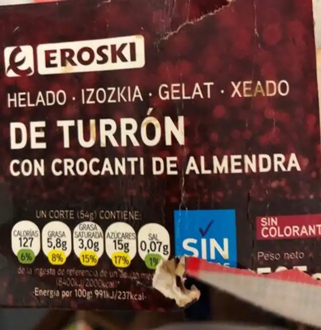 Helado de turrón con crocanti de almendra front packaging