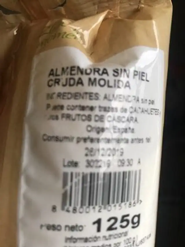 Almendra sin piel cruda molida ingredients label