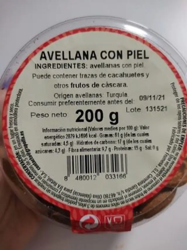 Avellana cruda nutrition facts table