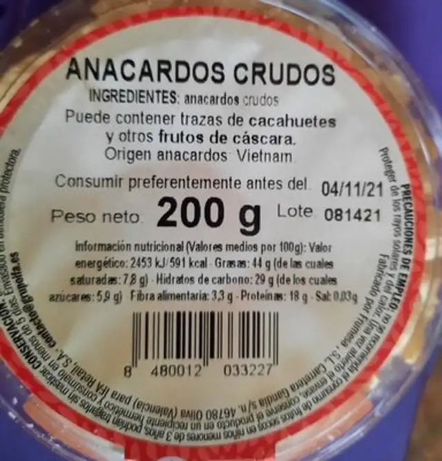 Anacardos crudos nutrition facts table