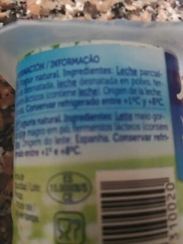 Yogur natural ingredients label
