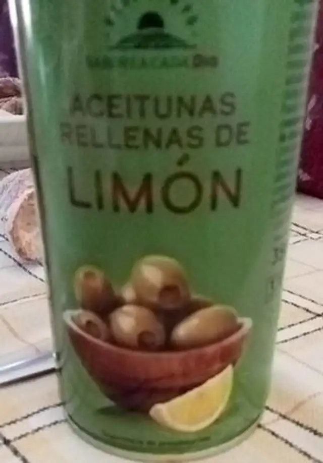 Aceitunas rellenas de limón