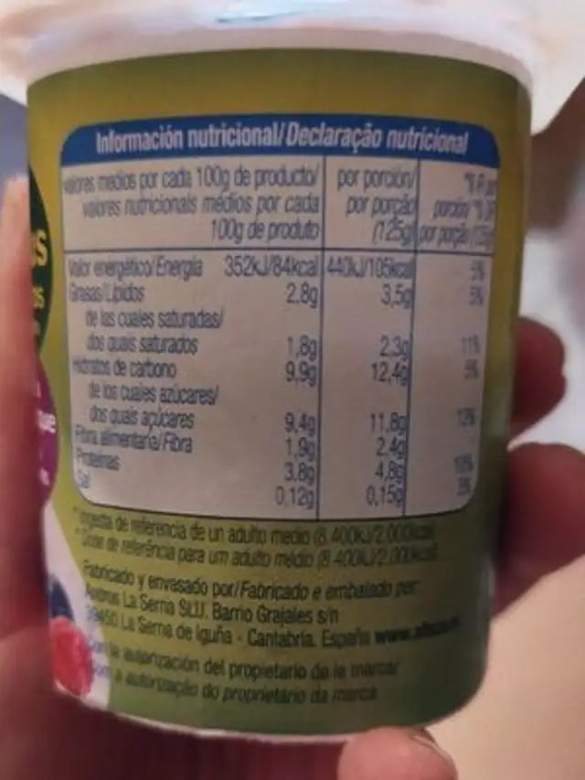 Yogur bifidus con trozos frutos del bosque nutrition facts table