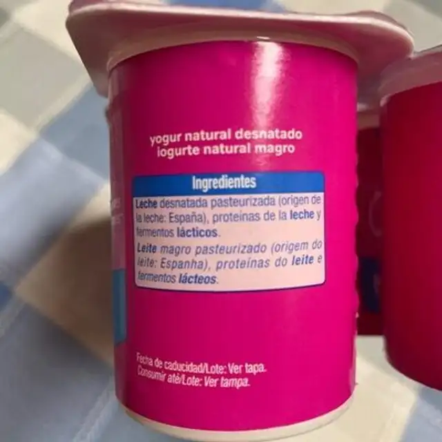 Yogur Natural 0% M.G. 0% azúcares añadidos ingredients label
